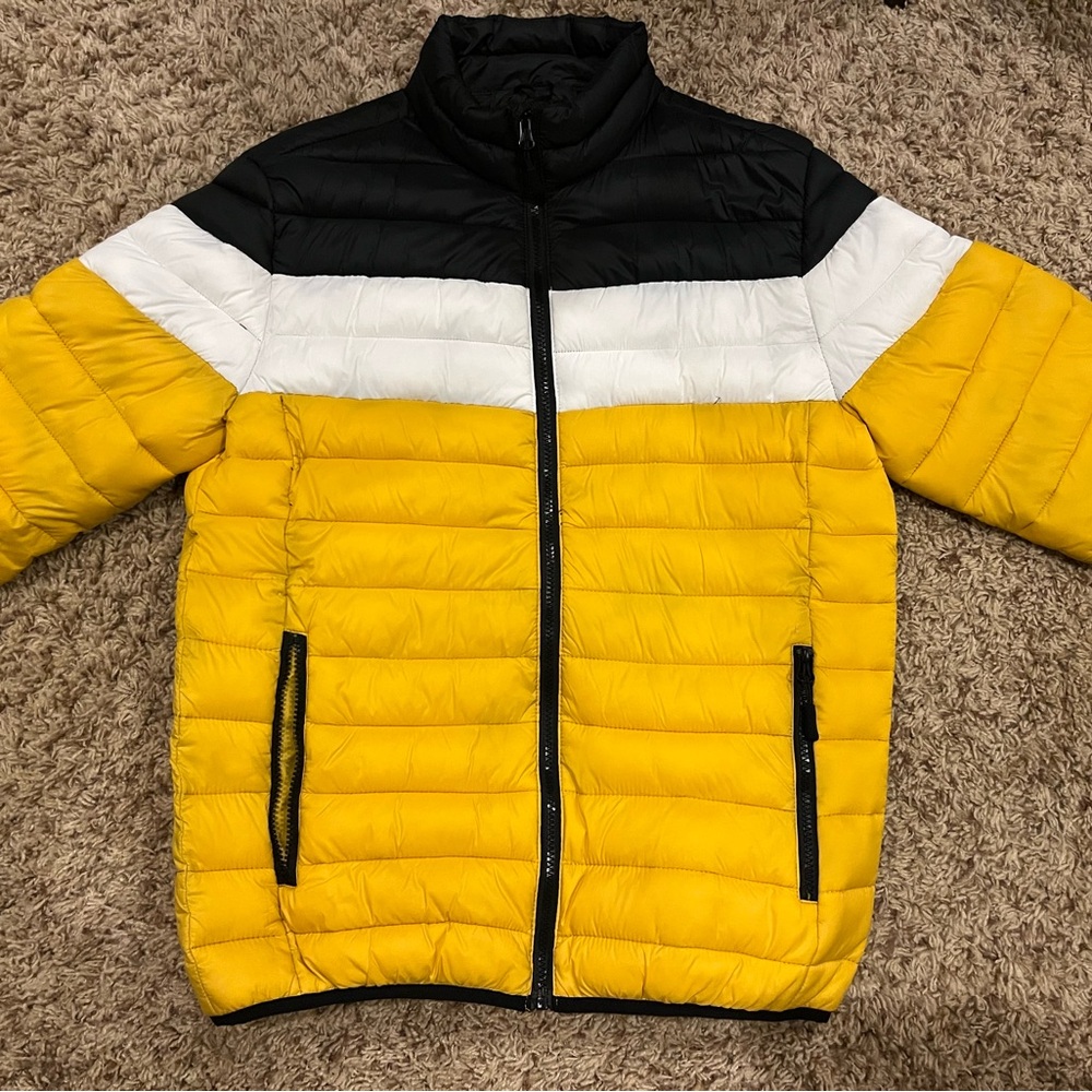 Forever 21 Men’s Puffer Jacket - Yellow, White, Black. Size Small